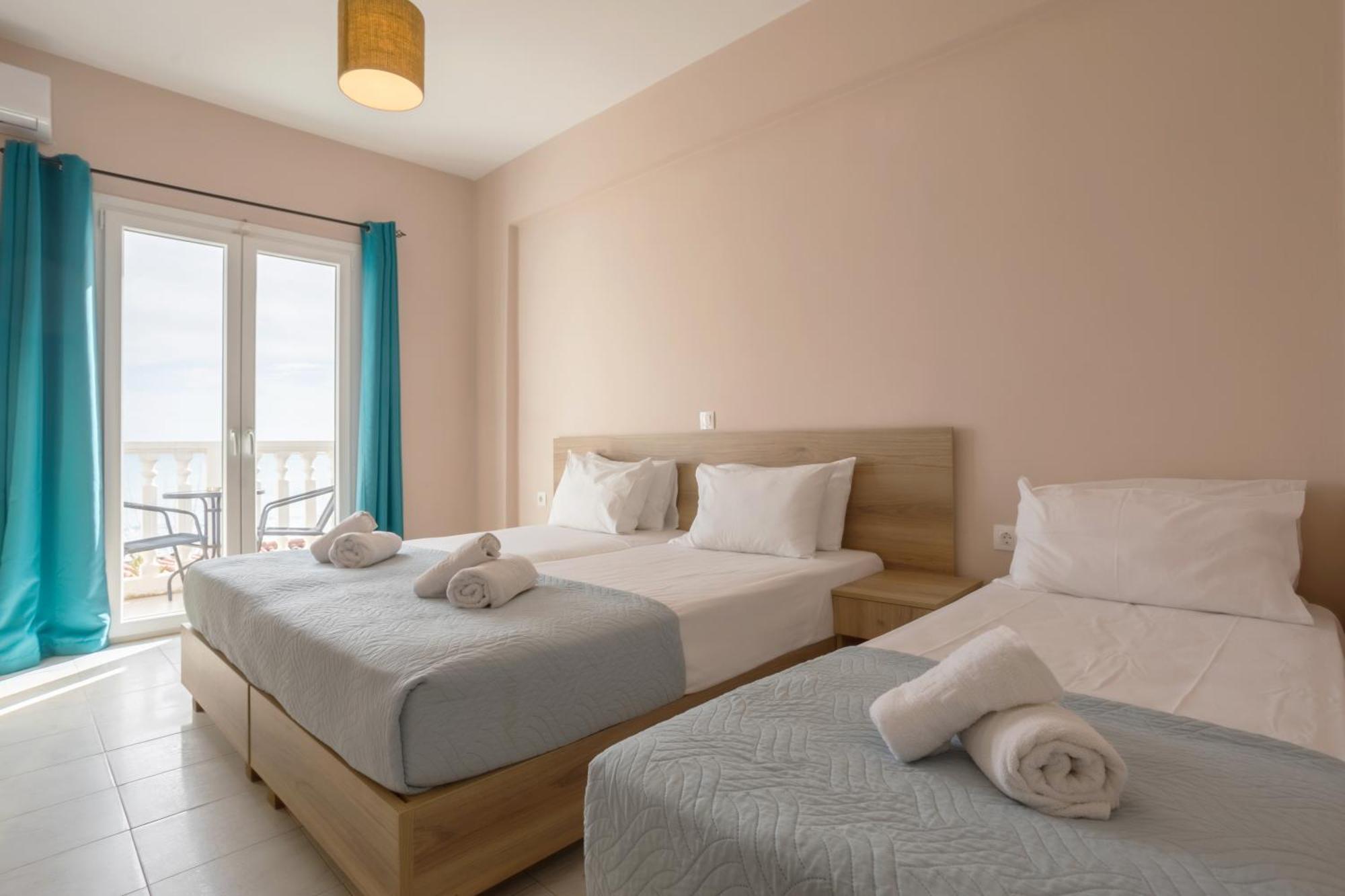 Mare Blu Studios & Suites Laganas Exterior photo