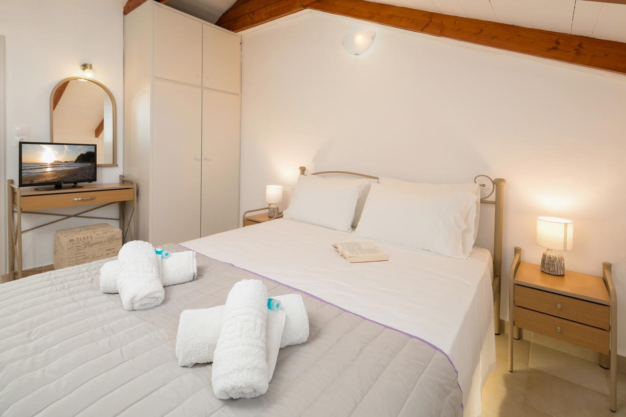 Mare Blu Studios & Suites Laganas Exterior photo