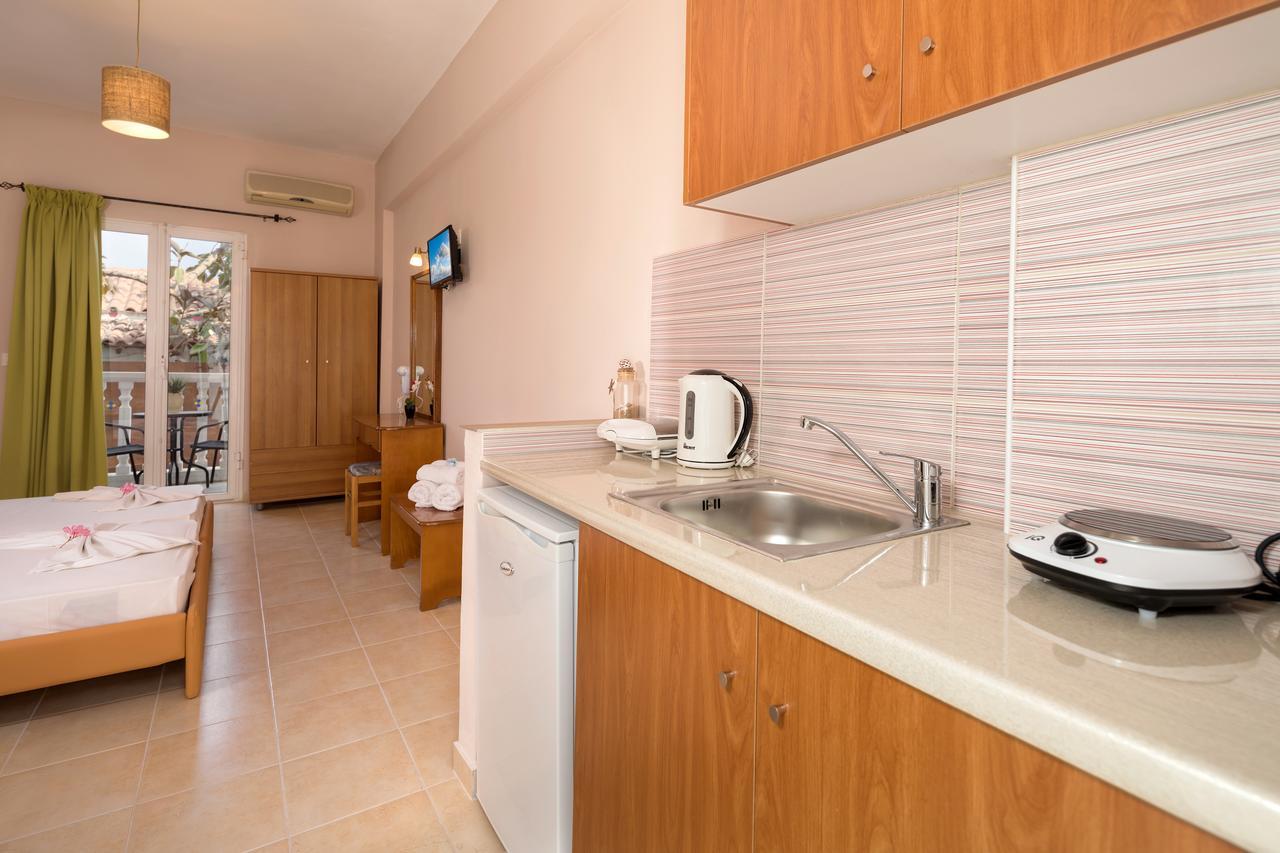 Mare Blu Studios & Suites Laganas Exterior photo