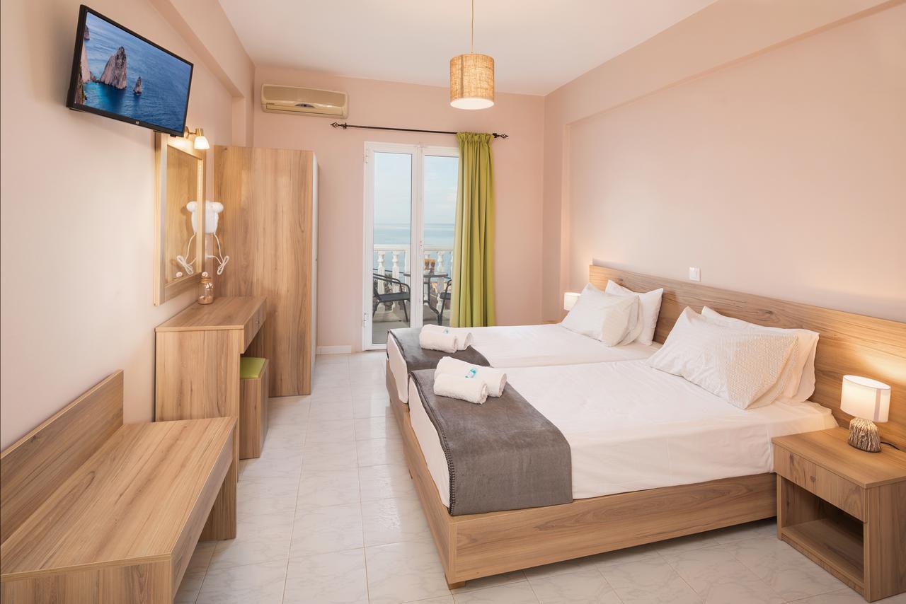 Mare Blu Studios & Suites Laganas Exterior photo